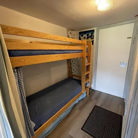 Confortable Avec Balcon Plein Sud, A Cote Des Pistes Et Commerces - Fr-1-787-23 *