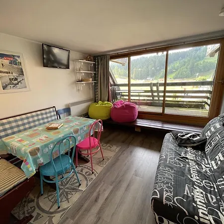 Apartment Confortable Avec Balcon Plein Sud, A Cote Des Pistes Et Commerces - Fr-1-787-23 Laveissiere